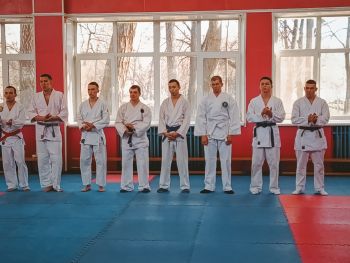 Второе место в упорной борьбе