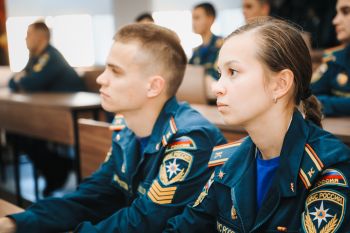 В институте обсудили современные подходы к пожаротушению и аварийно-спасательным работам В институте обсудили современные подходы к пожаротушению и аварийно-спасательным работам