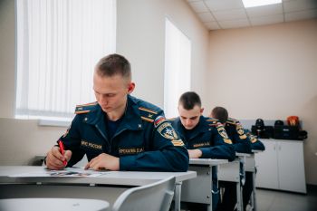 В институте определили победителей конкурса «Лучшее звено газодымозащитной службы»