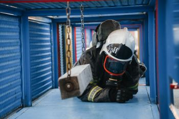 В институте определили победителей конкурса «Лучшее звено газодымозащитной службы»