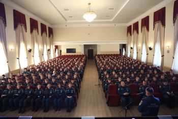 Руководство института встретилось со студентами вуза Руководство института встретилось со студентами вуза