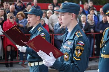 Заместитель Министра МЧС России Гурович Андрей Михайлович принял участие в торжественных мероприятиях Уральского института ГПС МЧС России