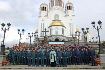 Приняли участие в благодарственном молебне 