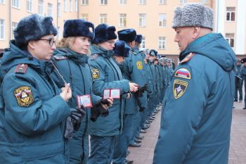 Строевой смотр зимней формы одежды