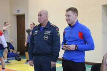 В институте прошло первенство по гиревому двоеборью