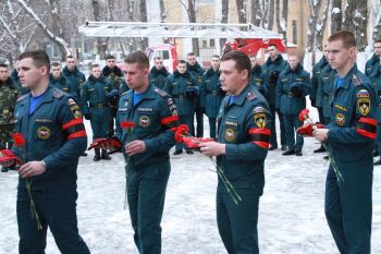 В Уральском институте ГПС МЧС России простились с ветераном Великой Отечественной войны