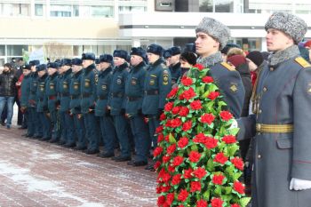 Личный состав института принял участие в митинге и возложении цветов к мемориалу «Черный тюльпан»