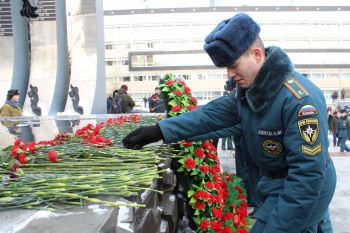 Личный состав института принял участие в митинге и возложении цветов к мемориалу «Черный тюльпан»