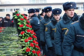 Личный состав института принял участие в митинге и возложении цветов к мемориалу «Черный тюльпан»