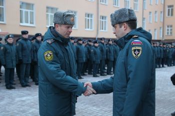 Личный состав института поздравили с Днем защитника Отечества