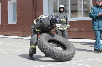 Боевое развертывание, пожарно-спасательный кроссфит и «Виртуальный забег»: в институте прошли активные выходные