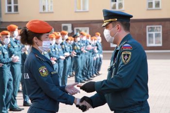 В Уральском институте ГПС МЧС России состоялась церемония присвоения первых офицерских званий 