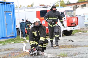 На территории учебного центра прошли соревнования по профессиональному мастерству пожарных 