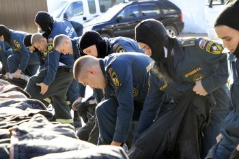 В институте прошли соревнования по преодолению специальной полосы и военизированная эстафета 