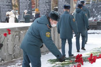 Личный состав института почтил память солдат, погибших в Афганистане