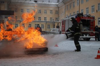 В Уральском институте ГПС МЧС России проведены пожарно-тактические соревнования 